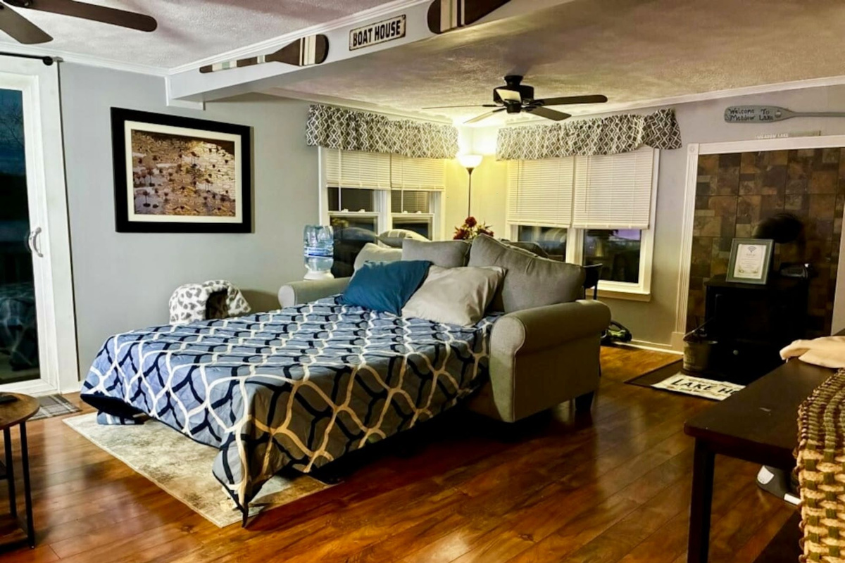 This is the sofa couch. You’ll find the bedding in the living room closet. Easy to make. 