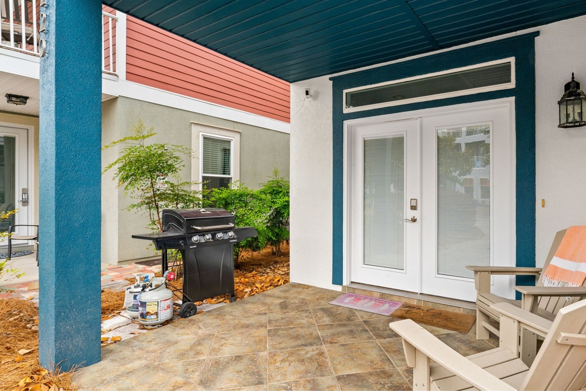 The patio is your outdoor living room. Grill out, pull up a chair, and make a night of it.