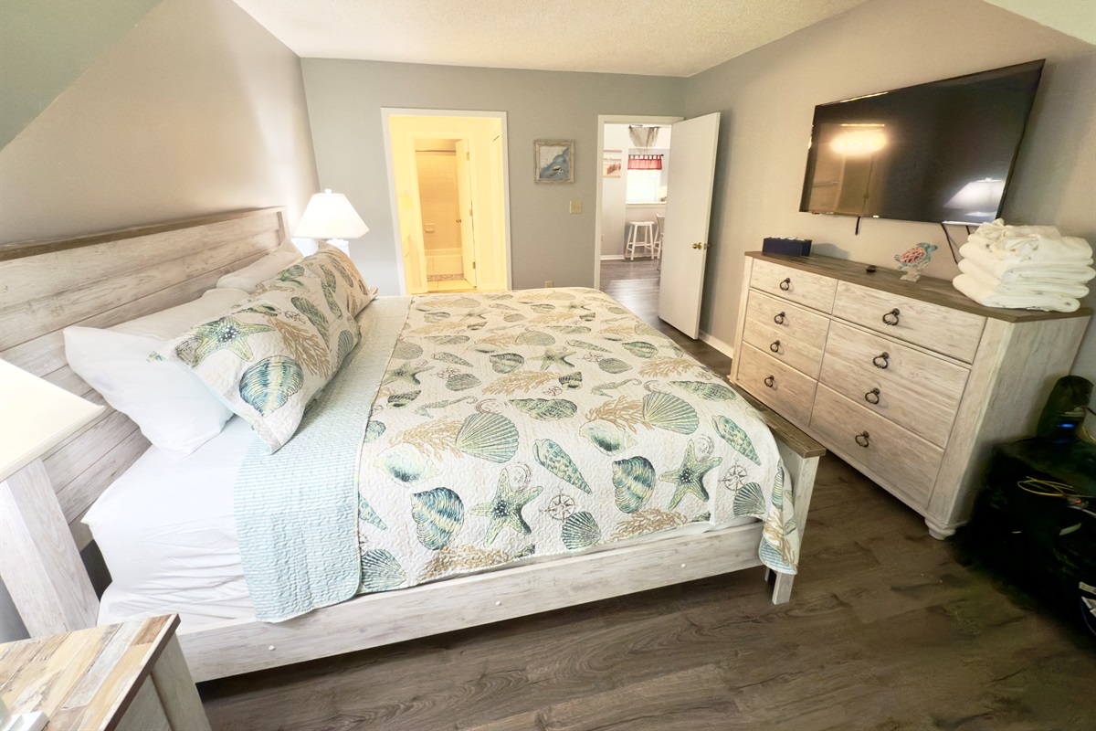 King In Main Bedroom
