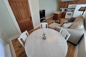 Dining area for 4