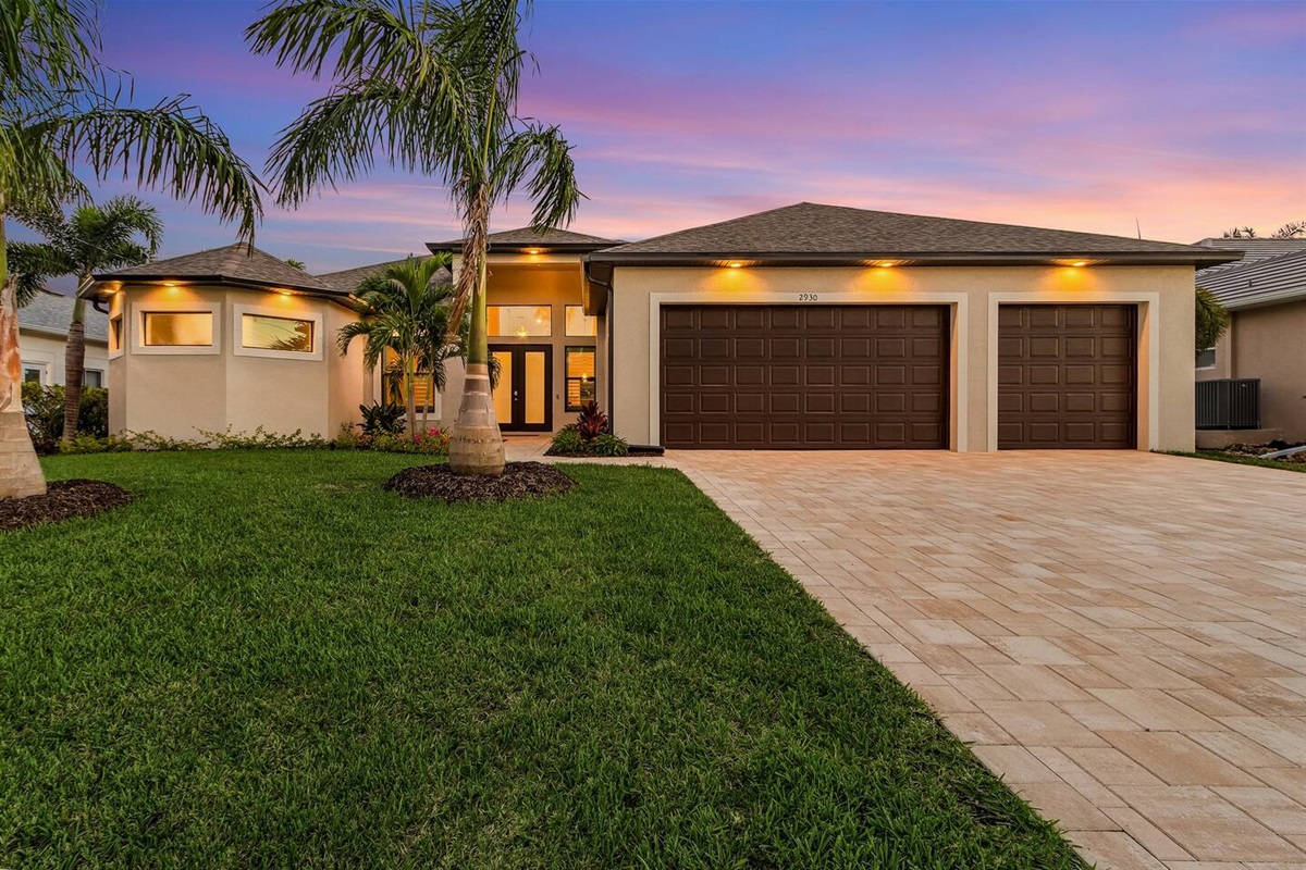 Welcome to Luxury Living at Villa Coastal Cabana! Prepare for relaxation and adventure in every corner!