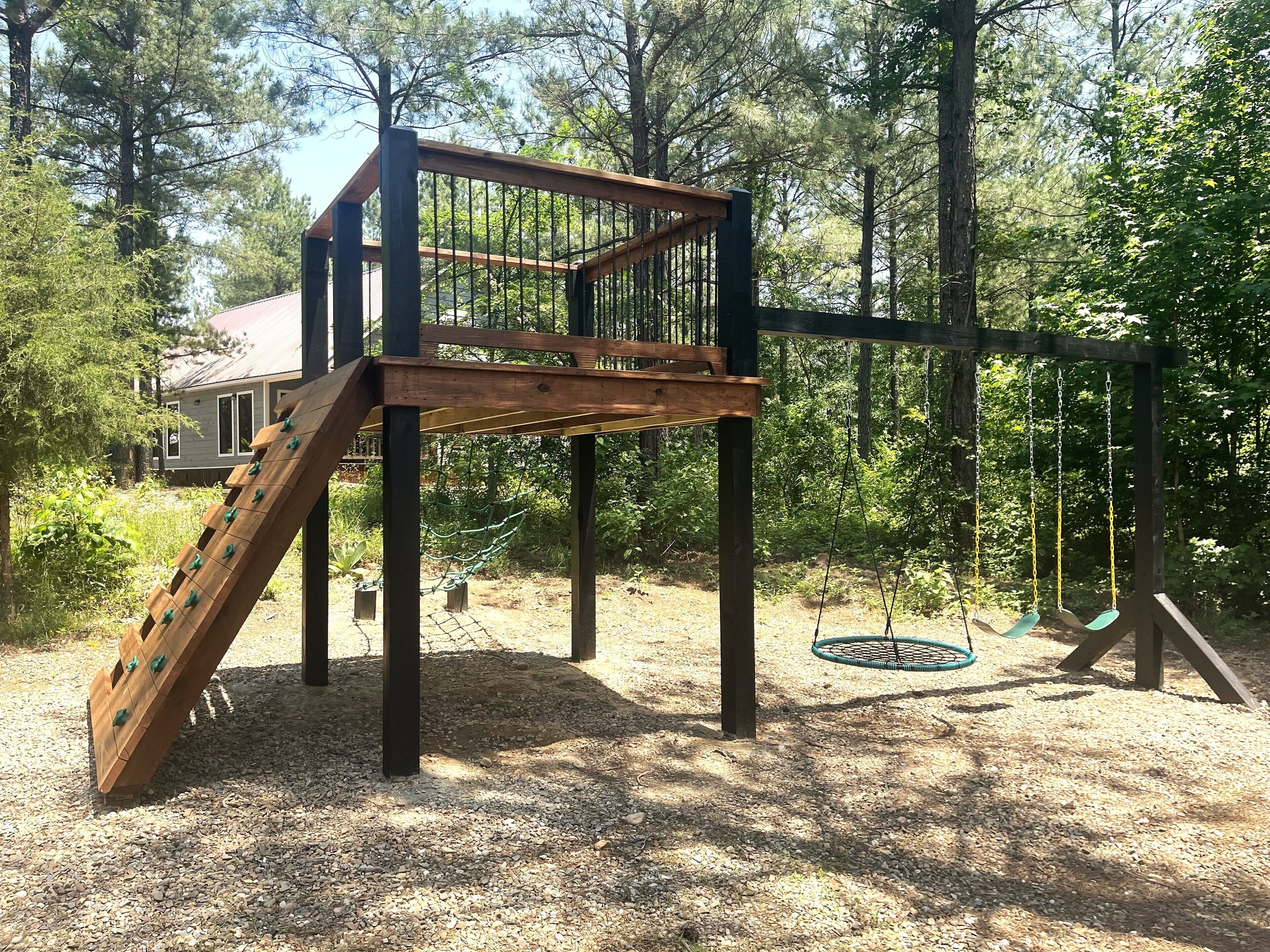 Built-in fun that keeps little ones entertained.