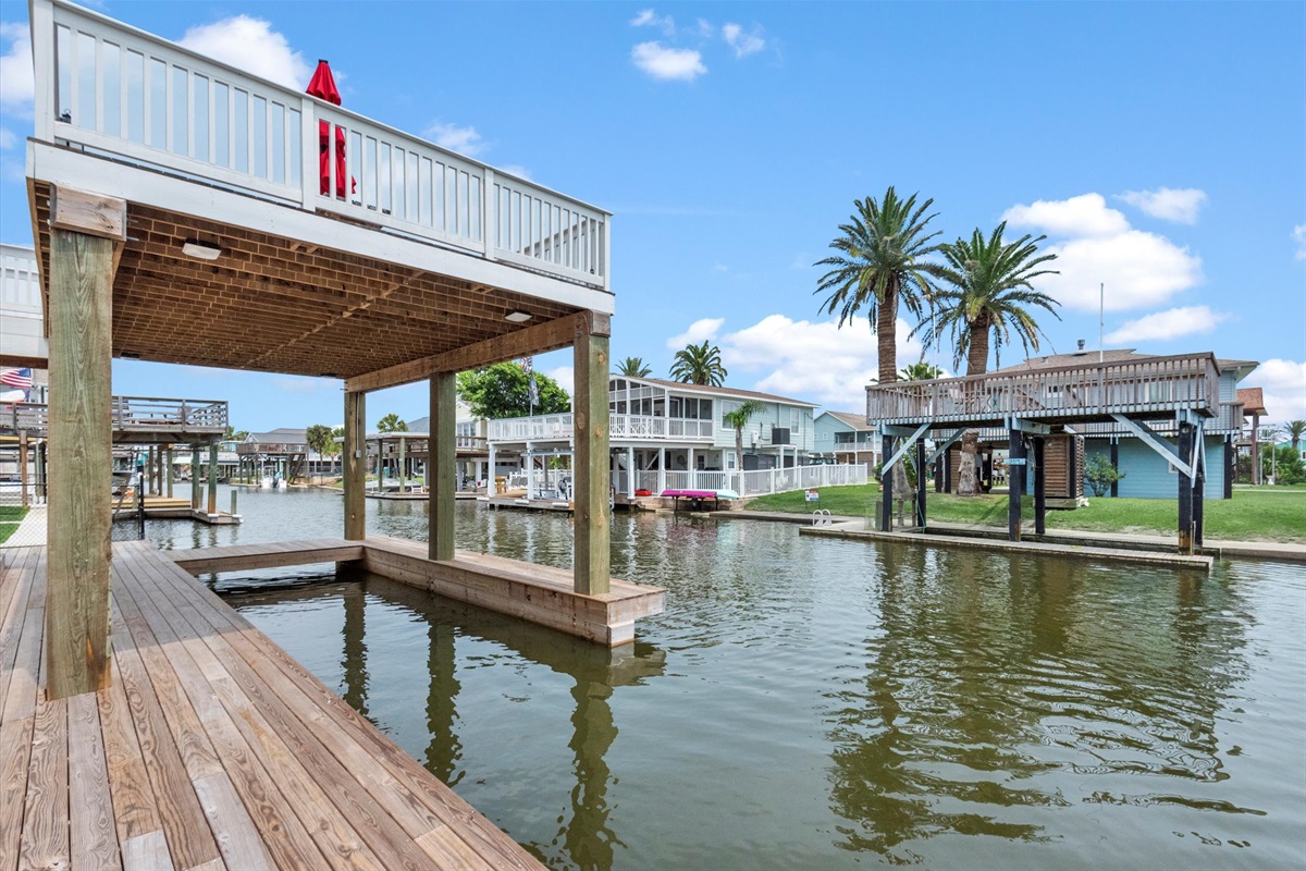376c18b4addd4645a79e5e3cb77d6ee0 Large | Beachhouse | Texas | TX | Vacation Homes | Galveston | Crystal Beach | Kokomo | Breezy Days | Beachfront Elegance | Sunrise Serenity | Southern Sands Property Management, LLC
