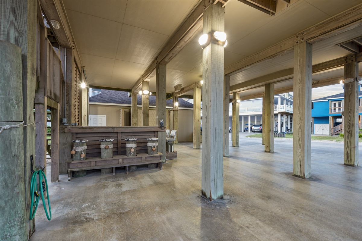 37704dac4ca043c99484824b061957d7 Large | Beachhouse | Texas | TX | Vacation Homes | Galveston | Crystal Beach | Kokomo | Breezy Days | Beachfront Elegance | Sunrise Serenity | Southern Sands Property Management, LLC