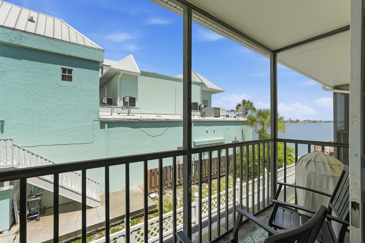Surrounded by the bay, the property offers beautiful waterfront views that create a peaceful backdrop for your St. Pete Beach getaway.