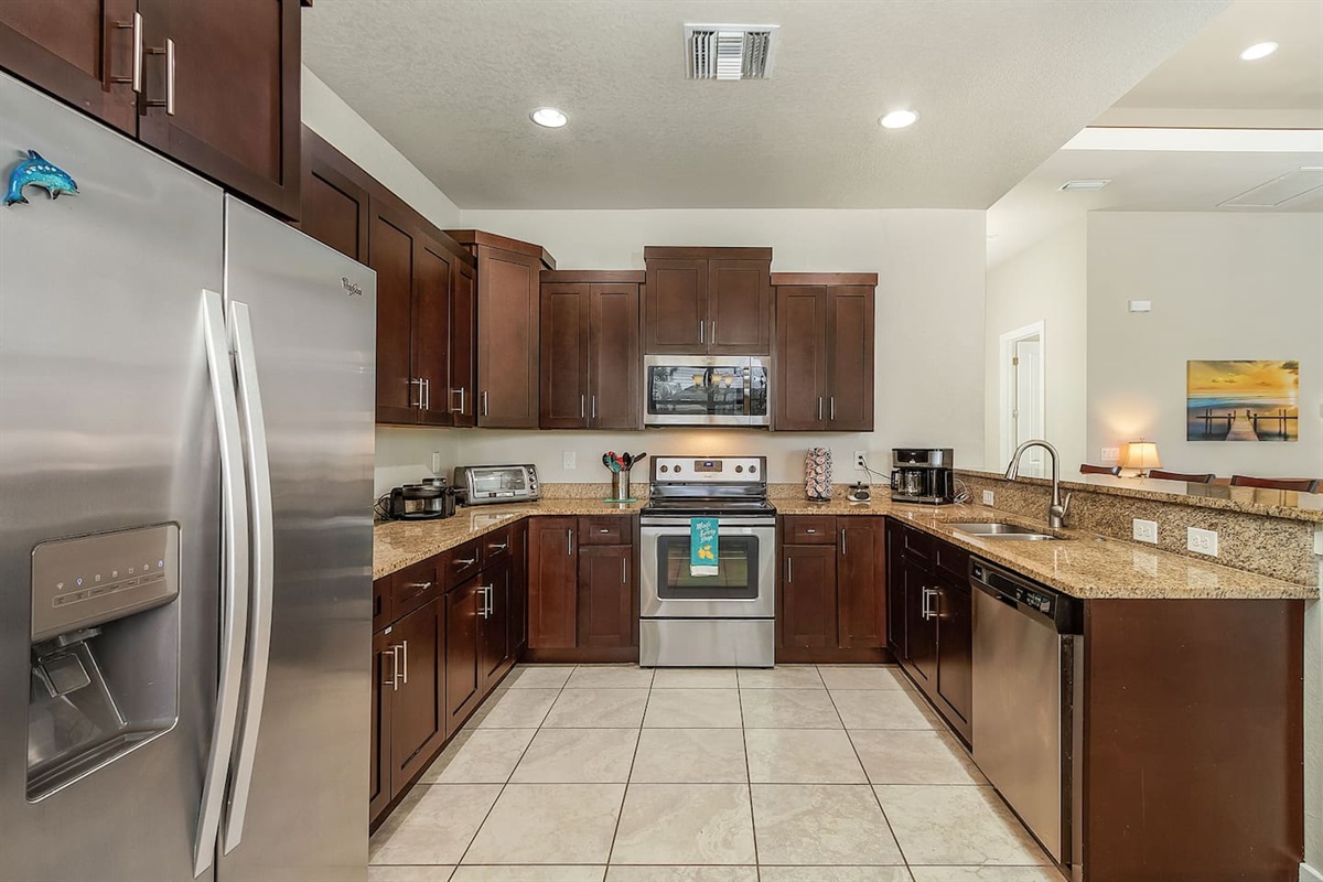 Fully equipped Kitchen with all your needs! 