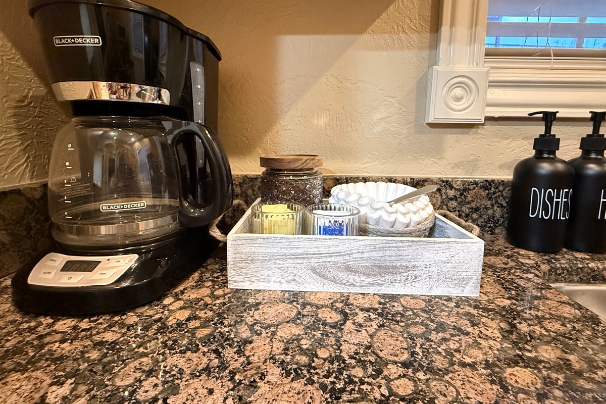 Wake up and brew a fresh pot of coffee anytime.