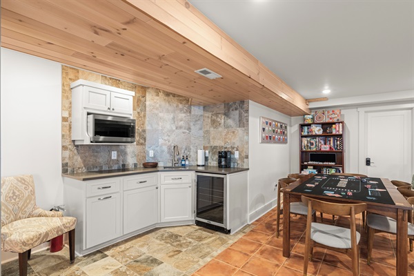 Kitchenette with mini fridge and microwave
