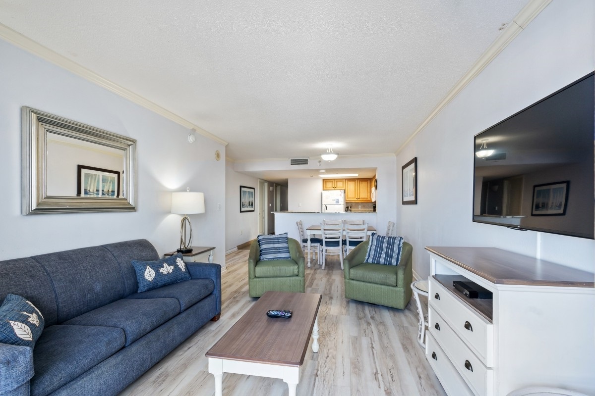 Spacious Living Room with pull out sofa