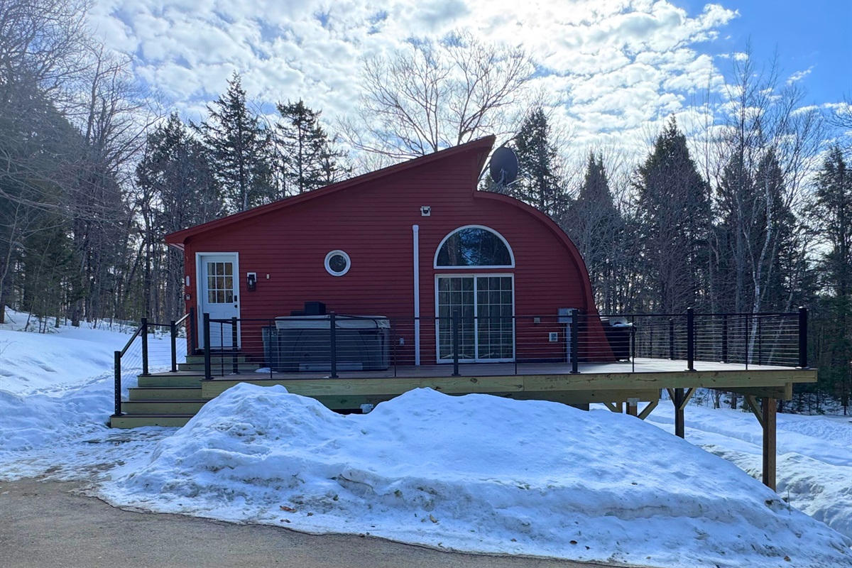 Soak away the day in the heart of Bethel; we’ve set the stage for your most memorable getaway yet.