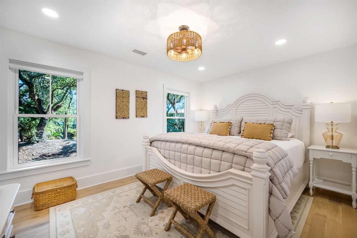 Primary Suite | 19 Sand Crab | IOP Escapes