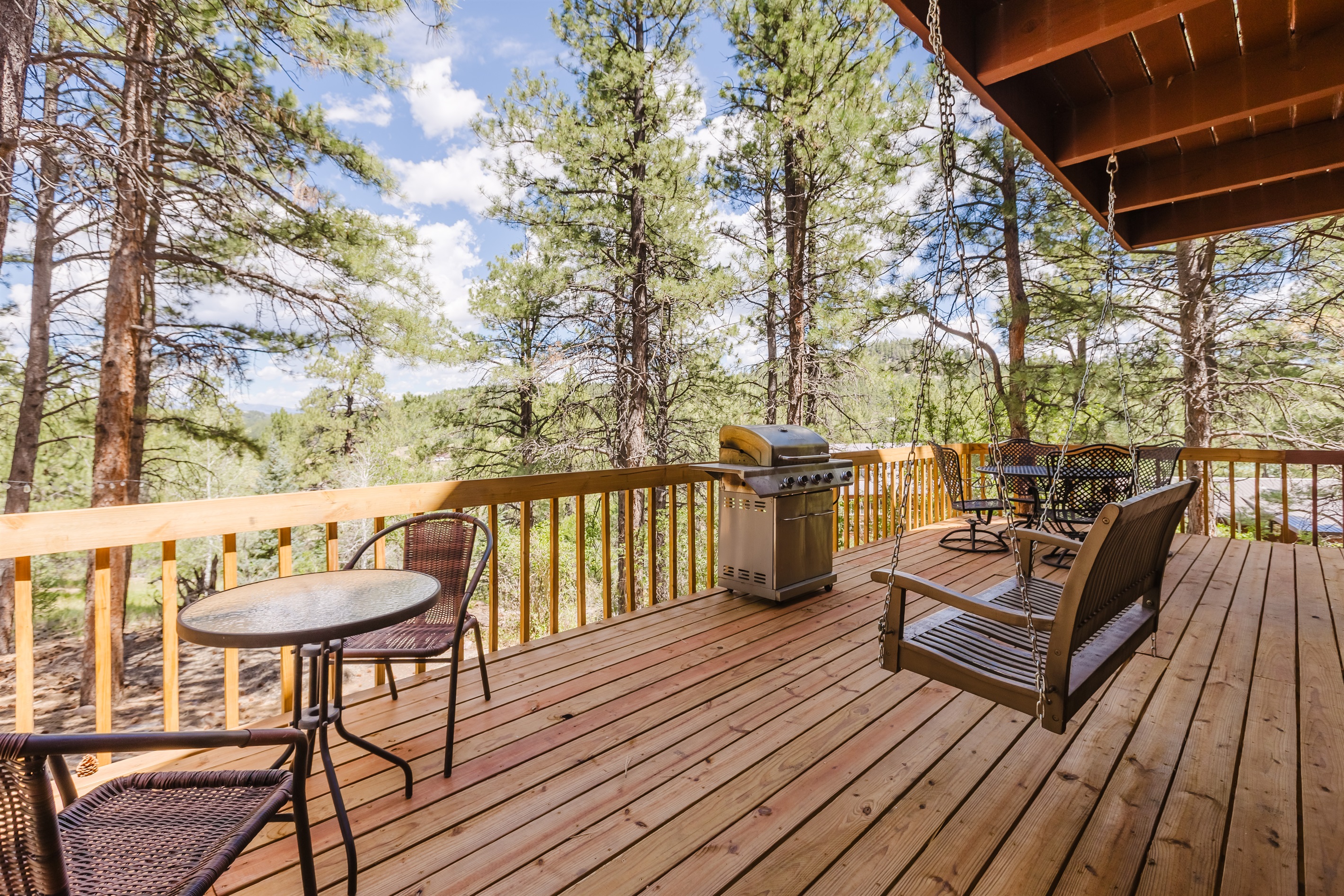 Large open deck in Pagosa Springs with views galore.