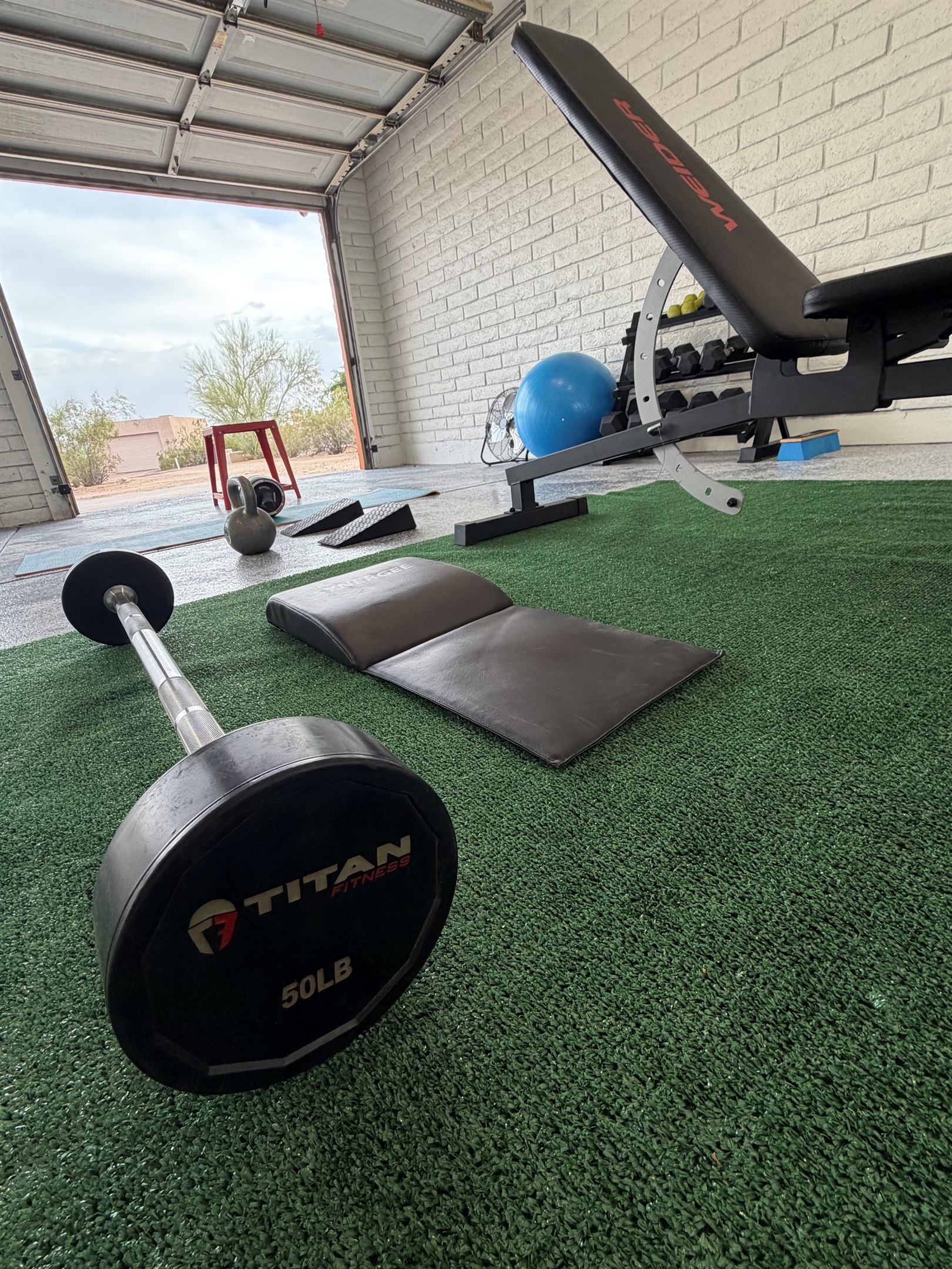 Everything you need to get in a quick pump before breakfast or yoga before your sunrise hike!
