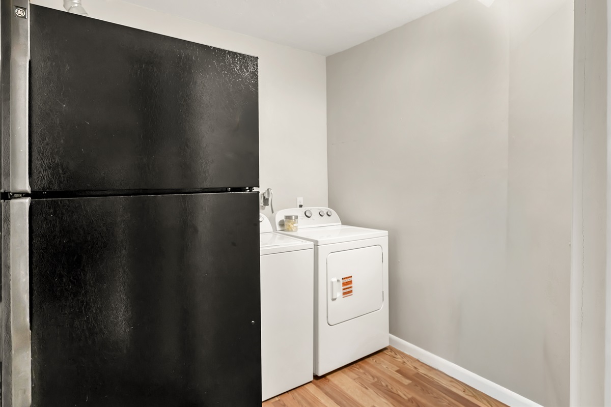 Extra refrigerator and washer/dryer