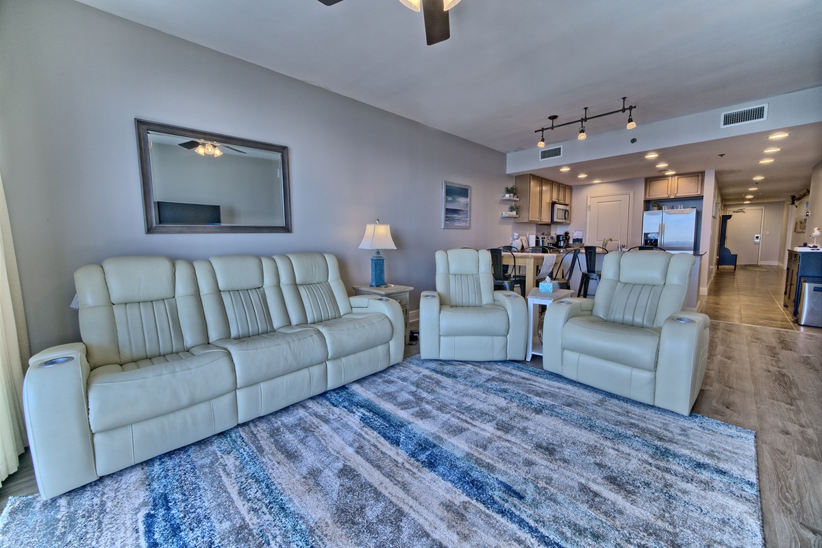 Family Rm w/Fine Leather Furniture
