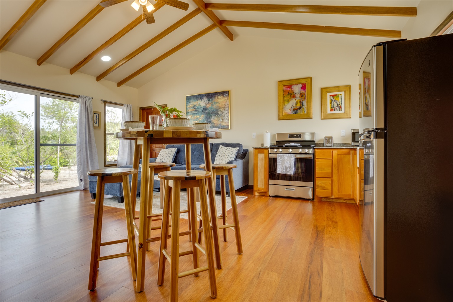 Cabana 2 Dinning Space