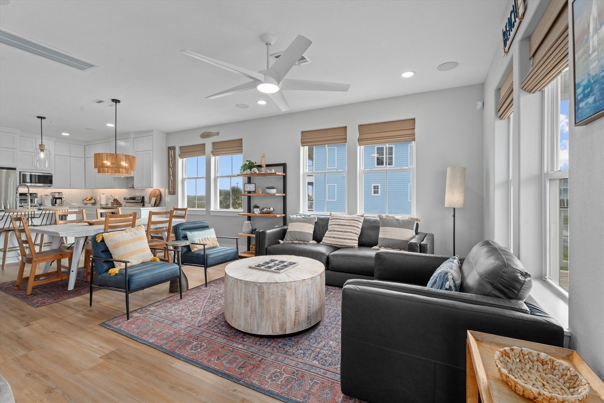 37cd9167b423495bb521f3933941f36f Large | Beachhouse | Texas | TX | Vacation Homes | Galveston | Crystal Beach | Kokomo | Breezy Days | Beachfront Elegance | Sunrise Serenity | Southern Sands Property Management, LLC