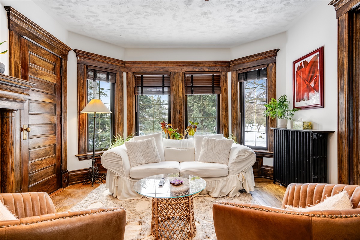 Lounge with Fireplace and TV