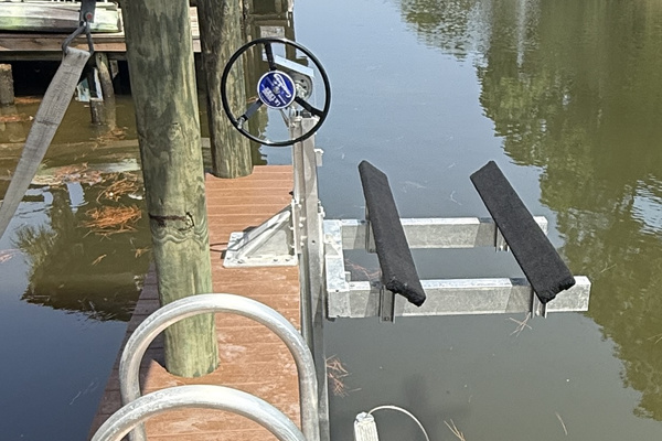 Jet ski lift