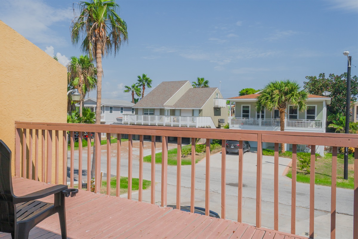 Balcony/Deck overseeing the street