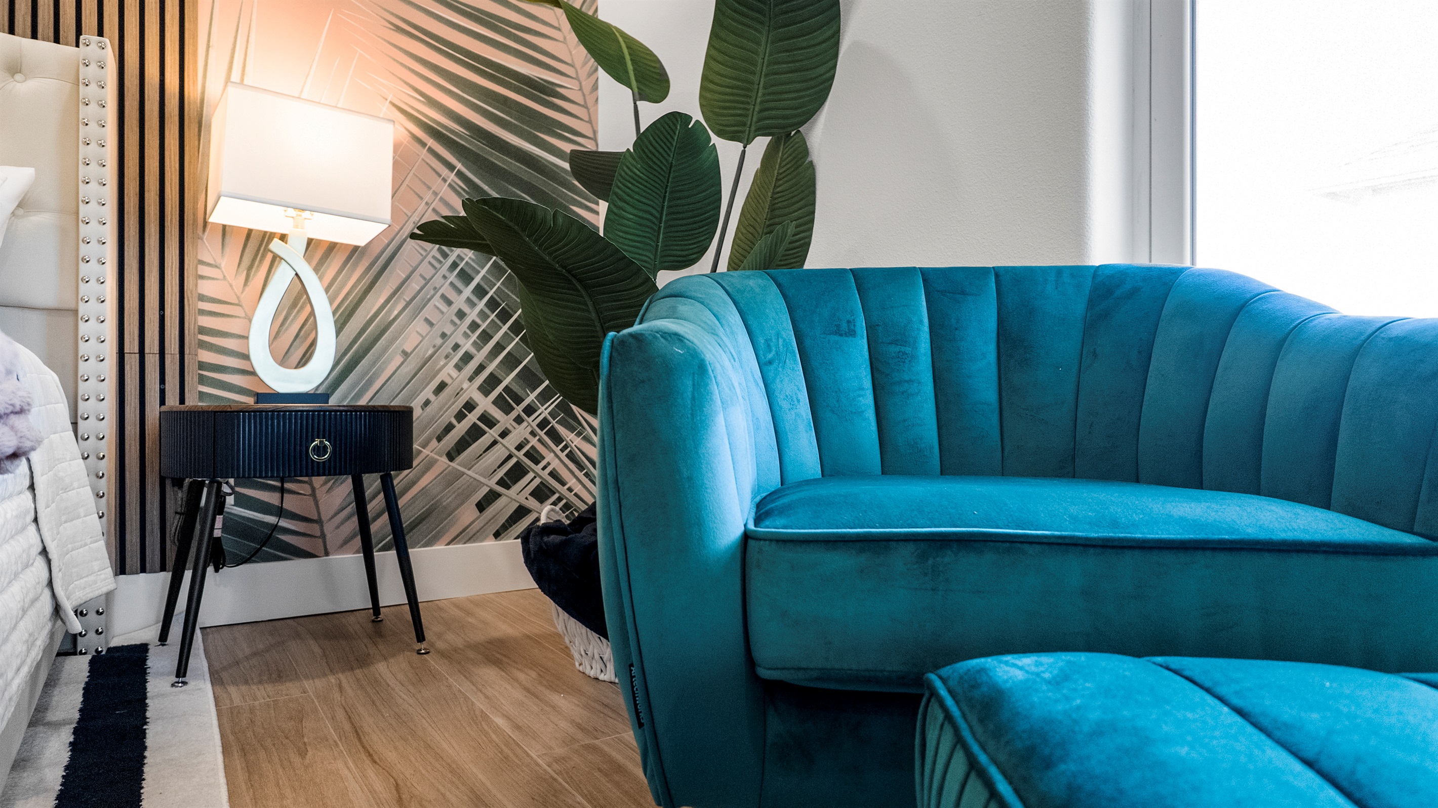 Curl up and read a book in the Palms of Grand Galvez reading nook.