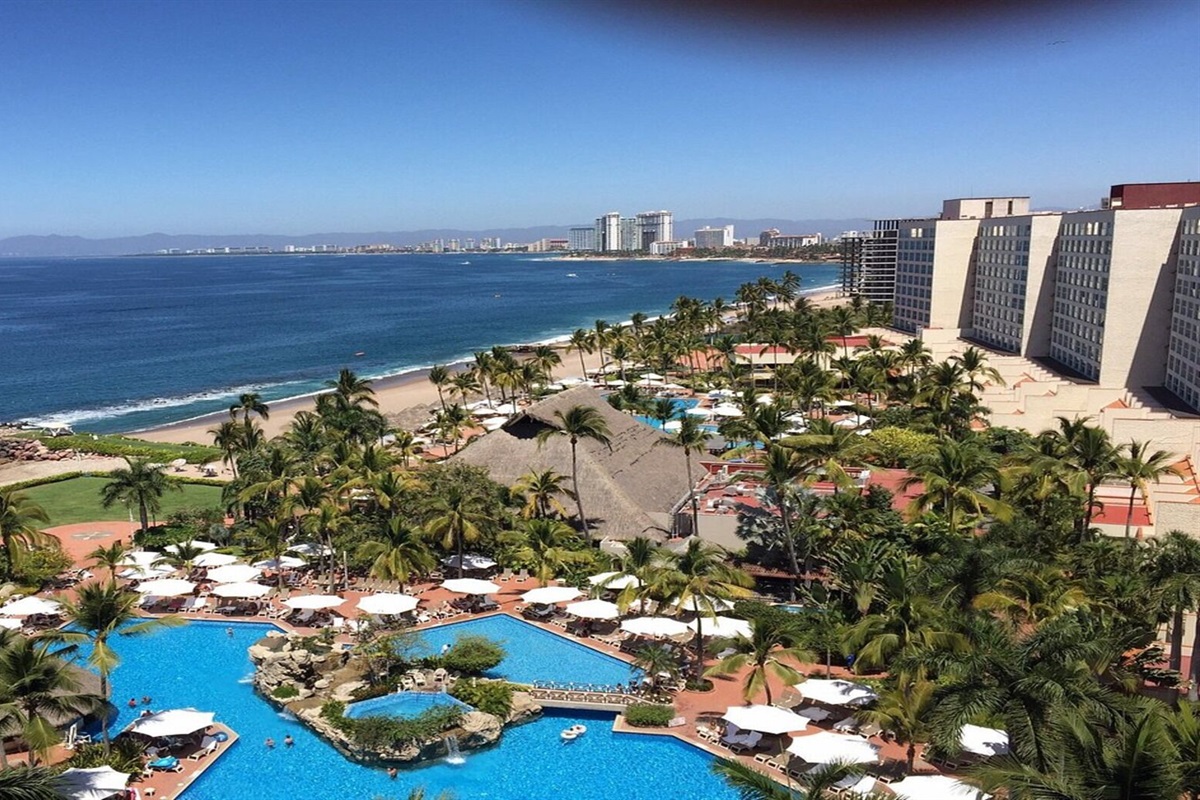 Pools and Beach @ Buganvilia Vacation Owner Club, Vacation Travel Exclusives