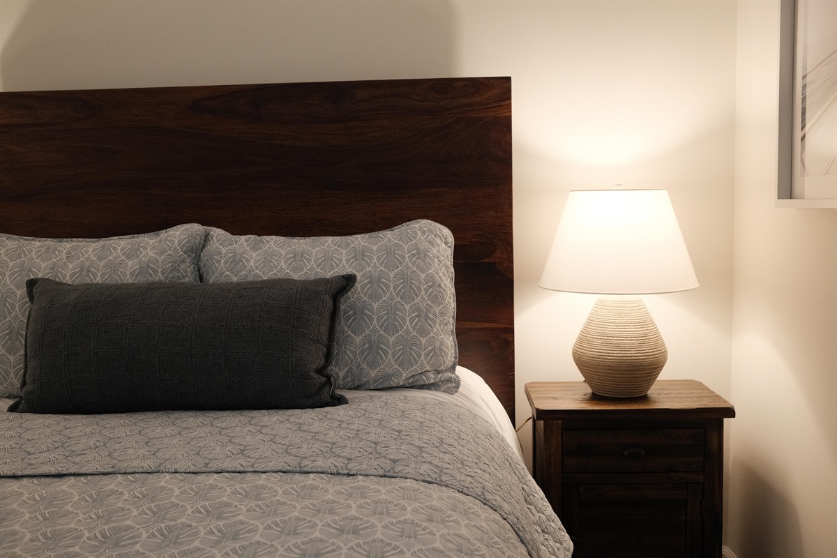 Bedroom 3 w/ Queen Bed