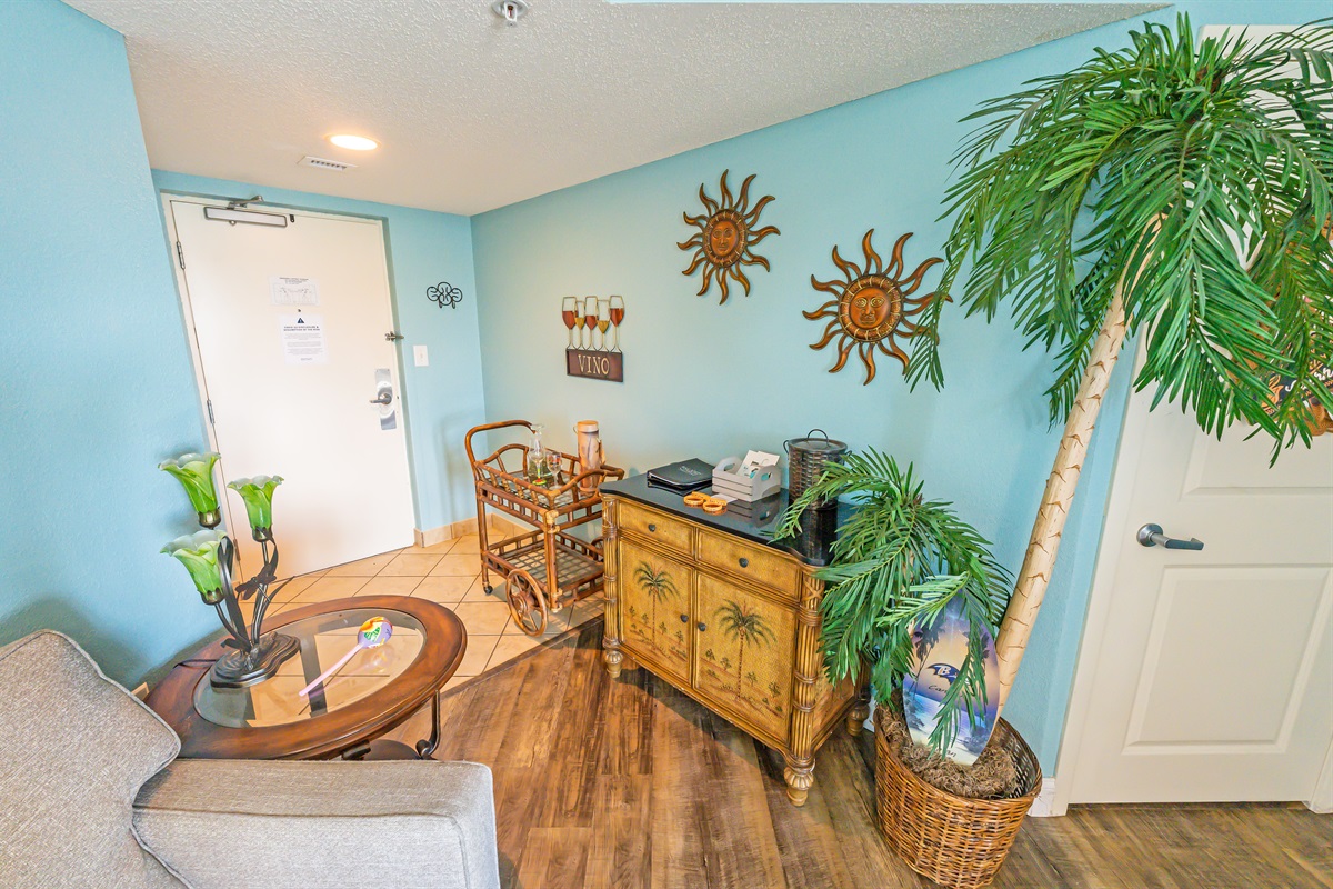 Large Living Room, Beautifully Decorated