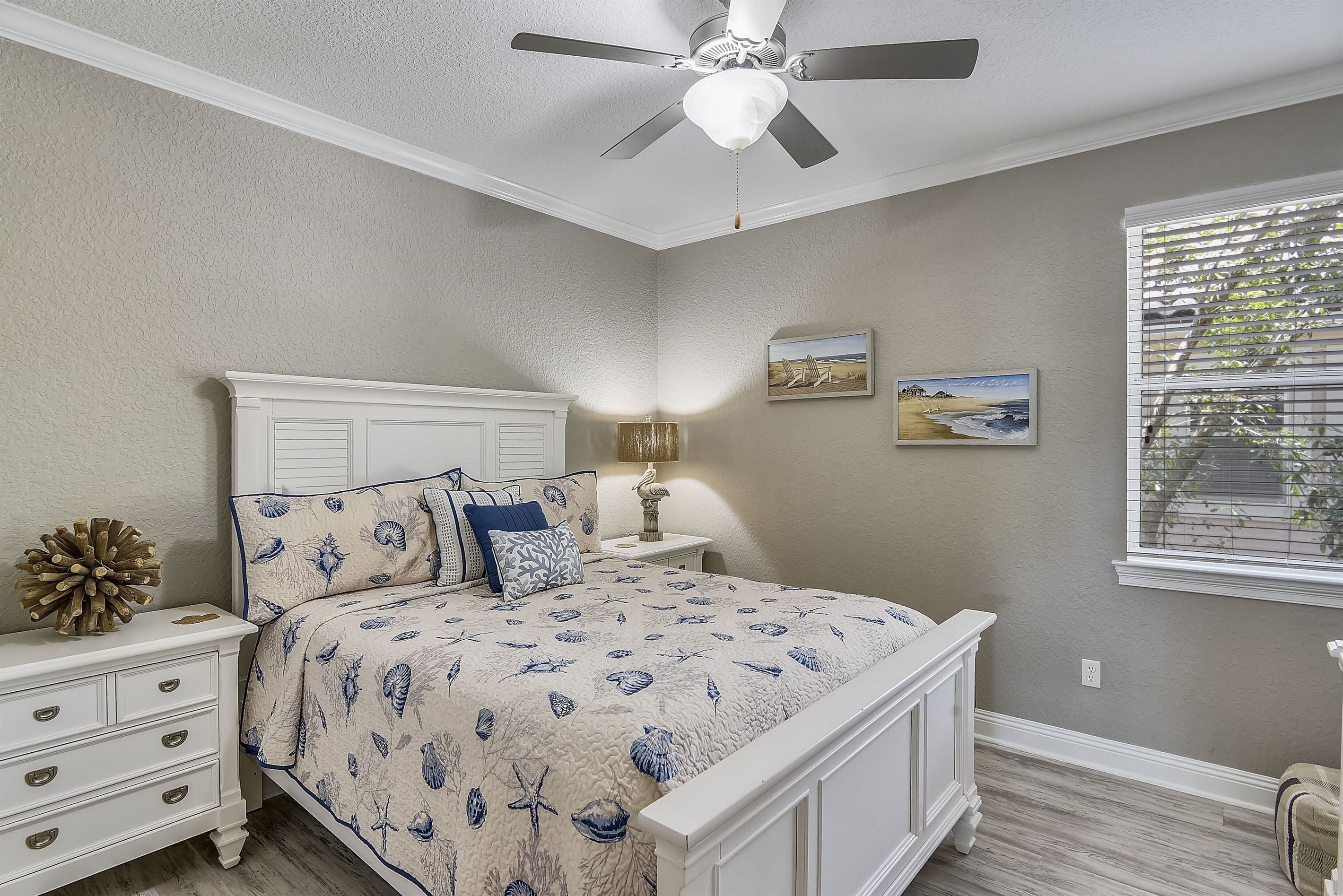 2nd floor guest bedroom with queen bed