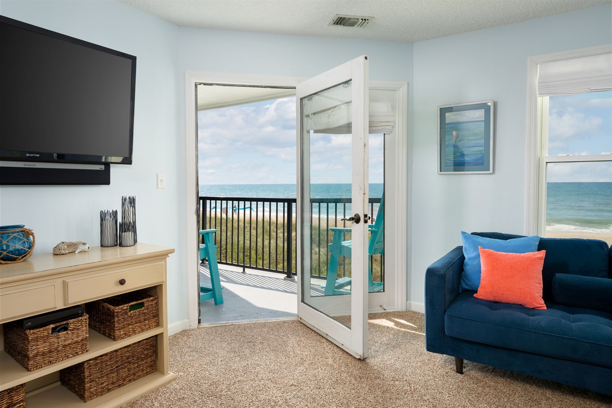 Living room with direct balcony access