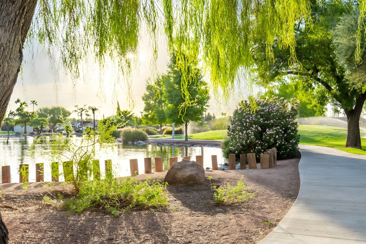 Walk to beautiful Selleh Park to enjoy the duck pond and fun playground