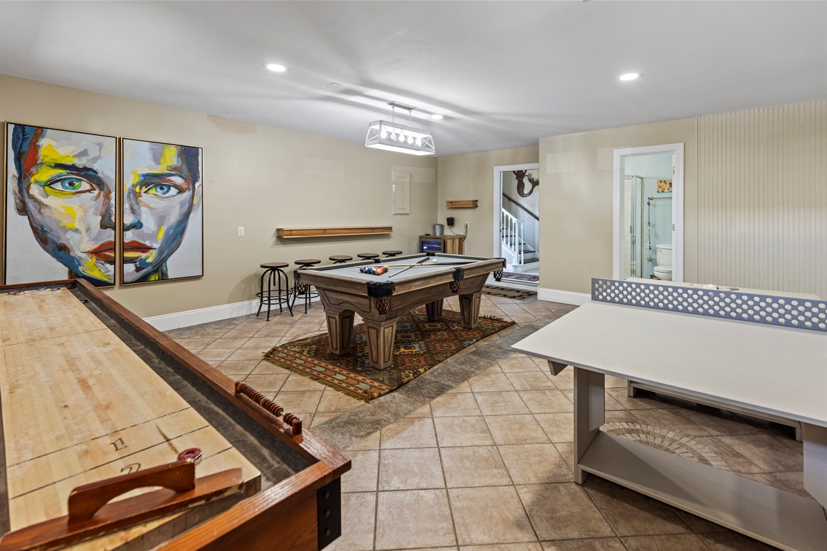 Game Room (1st Floor)
