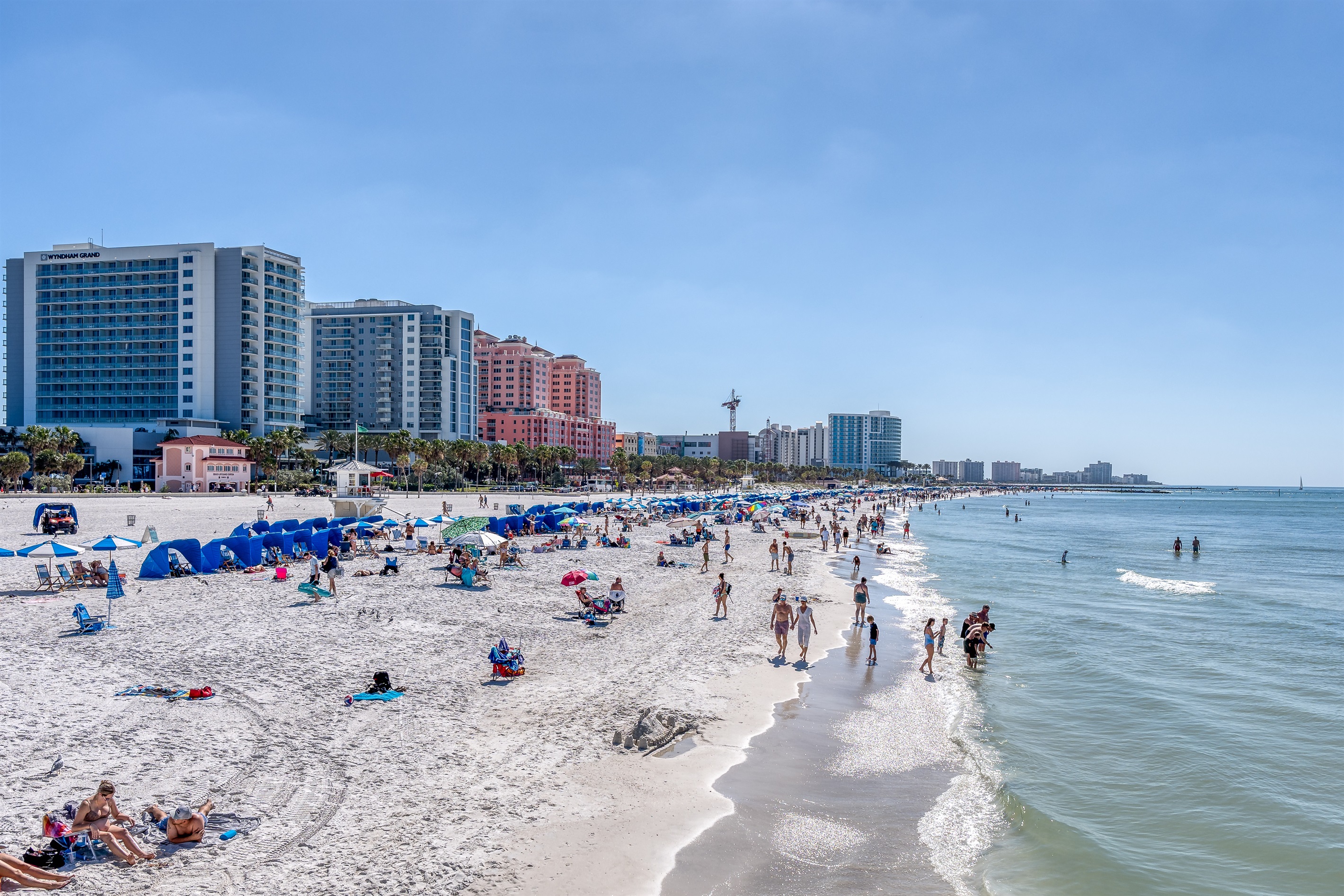 Under a 5-minute drive to Clearwater Beach!