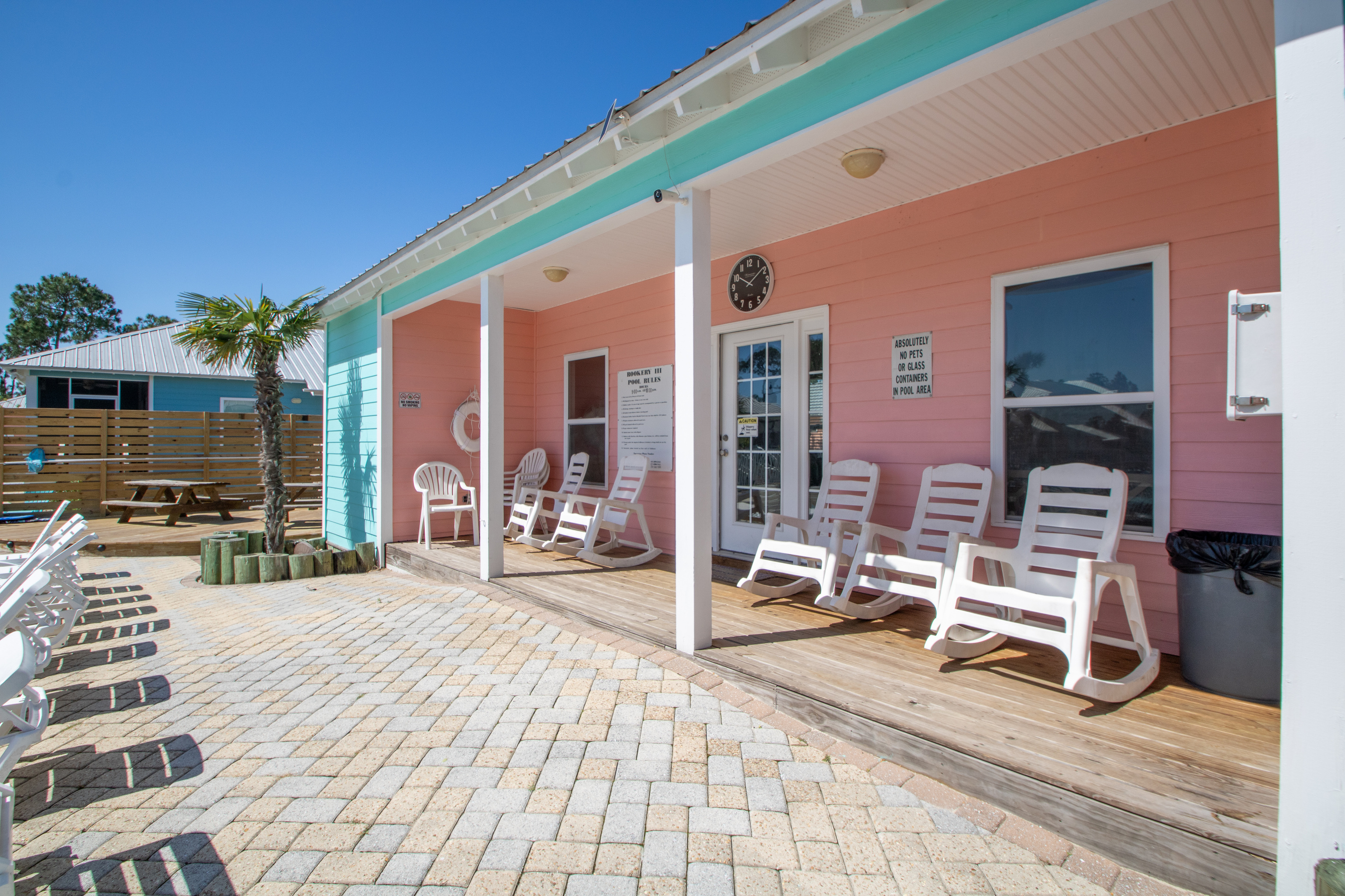 Poolhouse