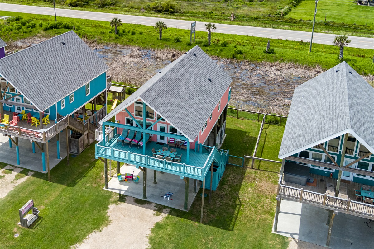 388fa1114f634eeeab0641e04ff1f806 Large | Beachhouse | Texas | TX | Vacation Homes | Galveston | Crystal Beach | Kokomo | Breezy Days | Beachfront Elegance | Sunrise Serenity | Southern Sands Property Management, LLC