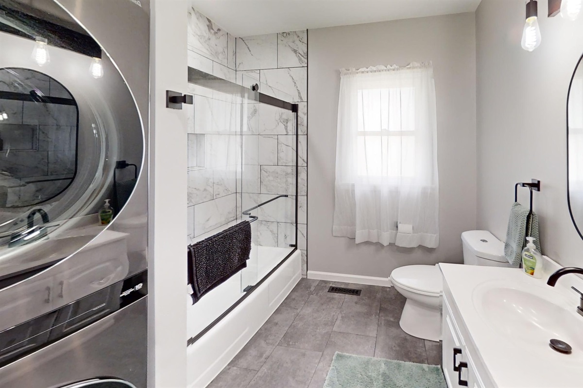 Full Bathroom/ Laundry