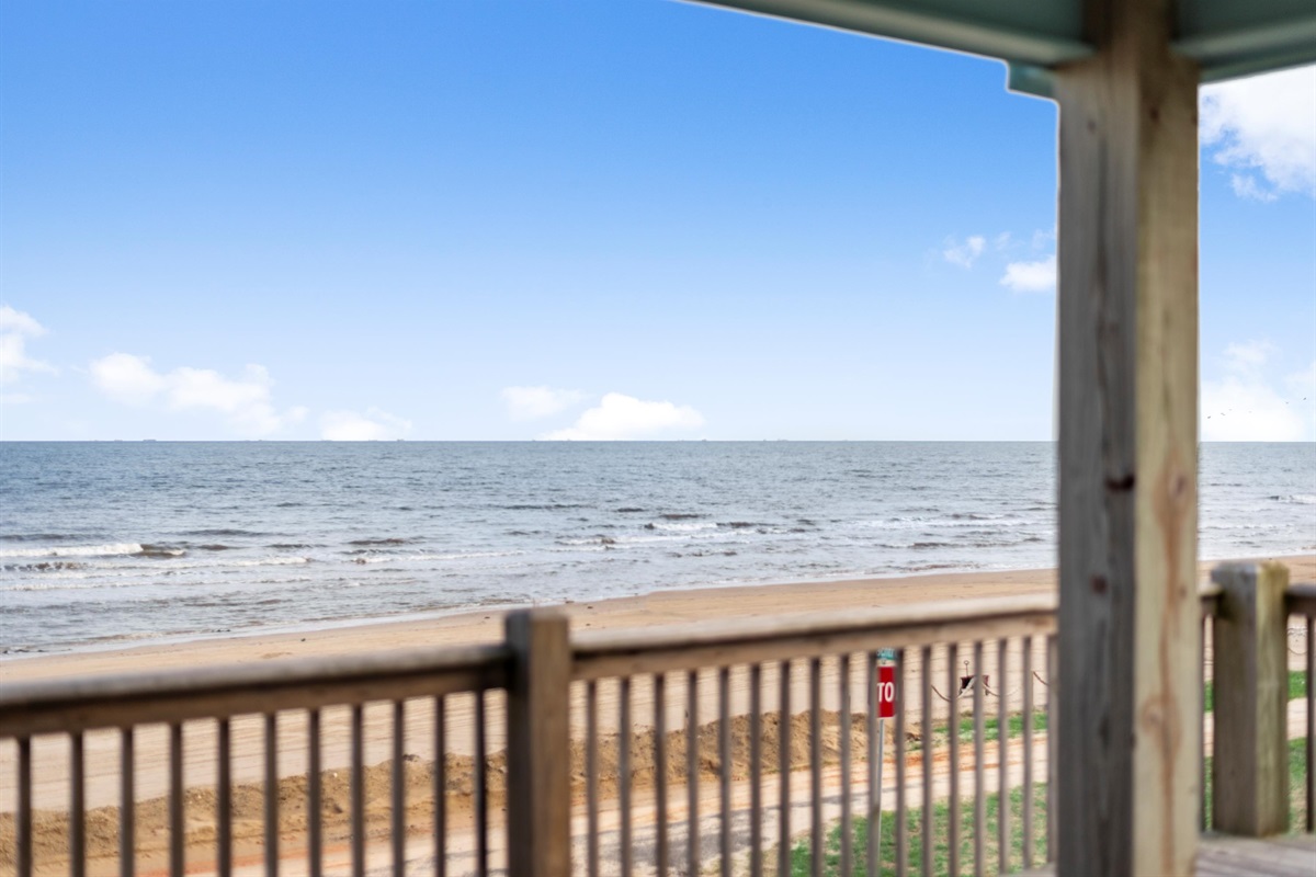 38b7c58077cf43a8a9493f62444207d7 Large | Beachhouse | Texas | TX | Vacation Homes | Galveston | Crystal Beach | Kokomo | Breezy Days | Beachfront Elegance | Sunrise Serenity | Southern Sands Property Management, LLC