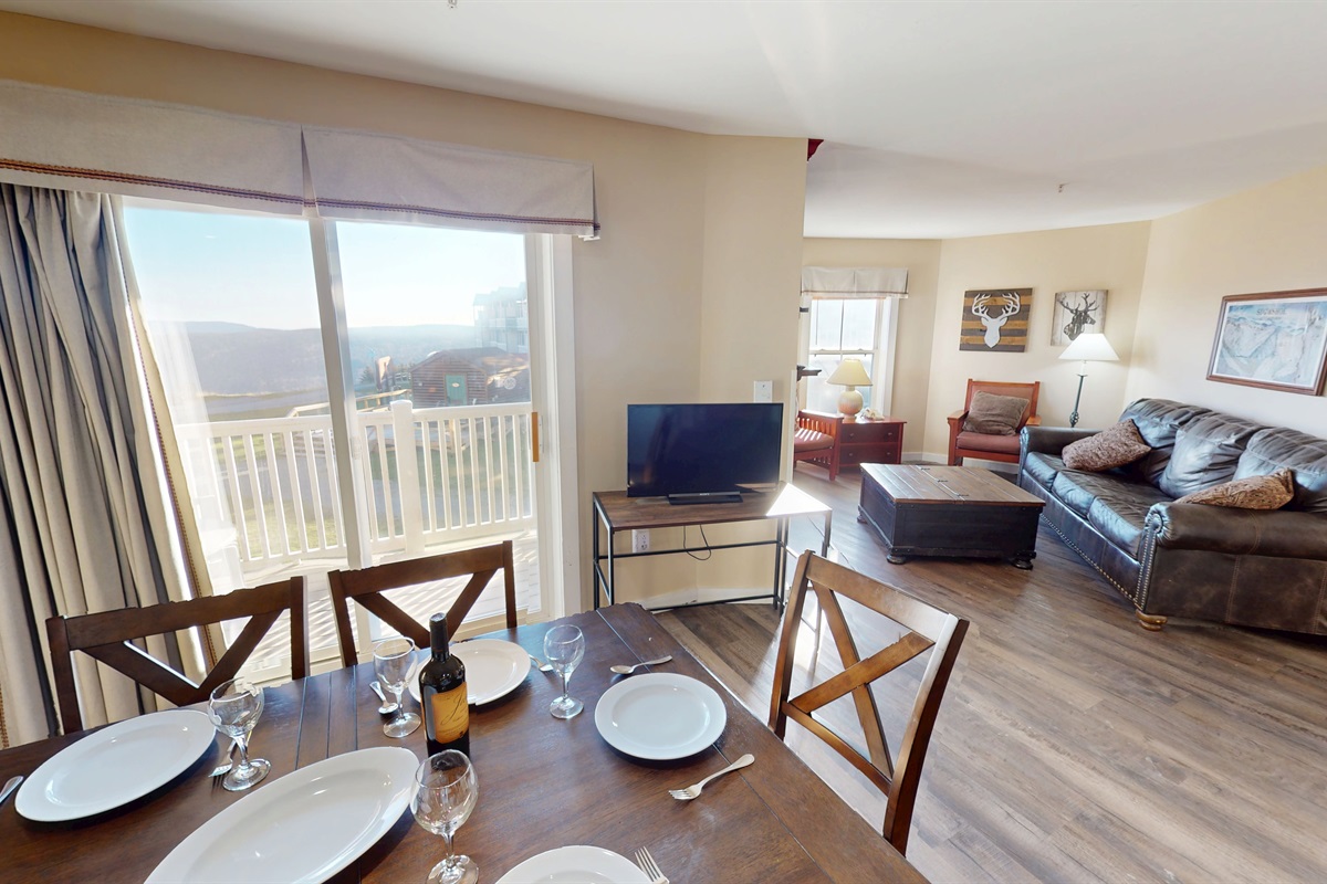 Gather-round dining for six—family meals with mountain views.