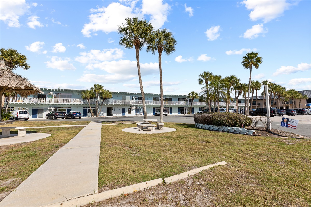 1 Bedroom at Belleview Gulf.  Walk across the street to Indian Shore Beach!