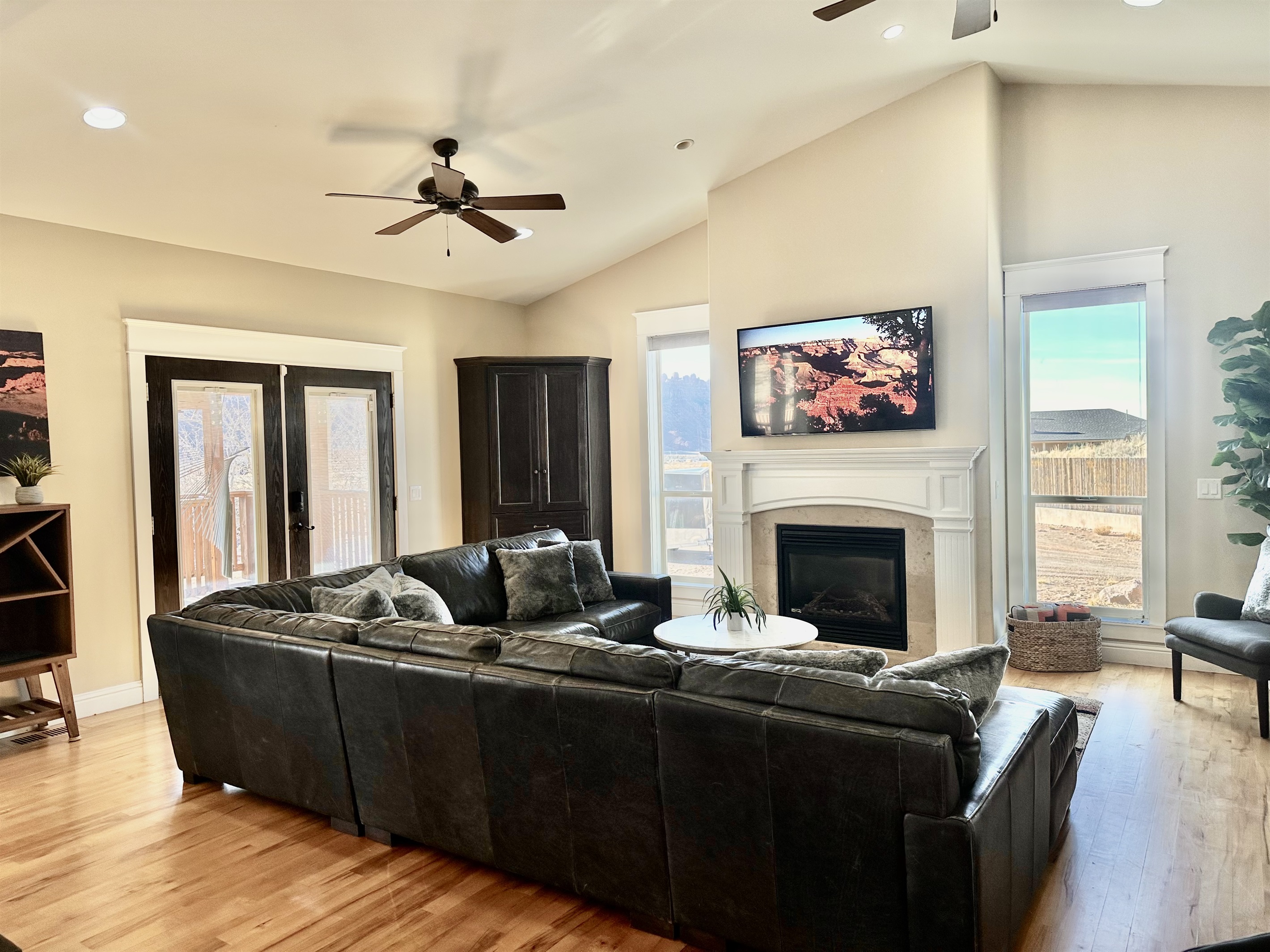 Great Room Mountain Views