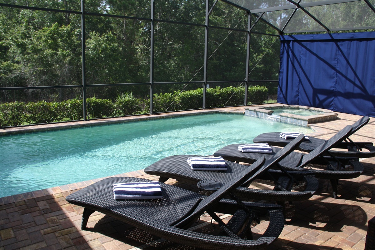 Privacy panels provide added seclusion when you want it