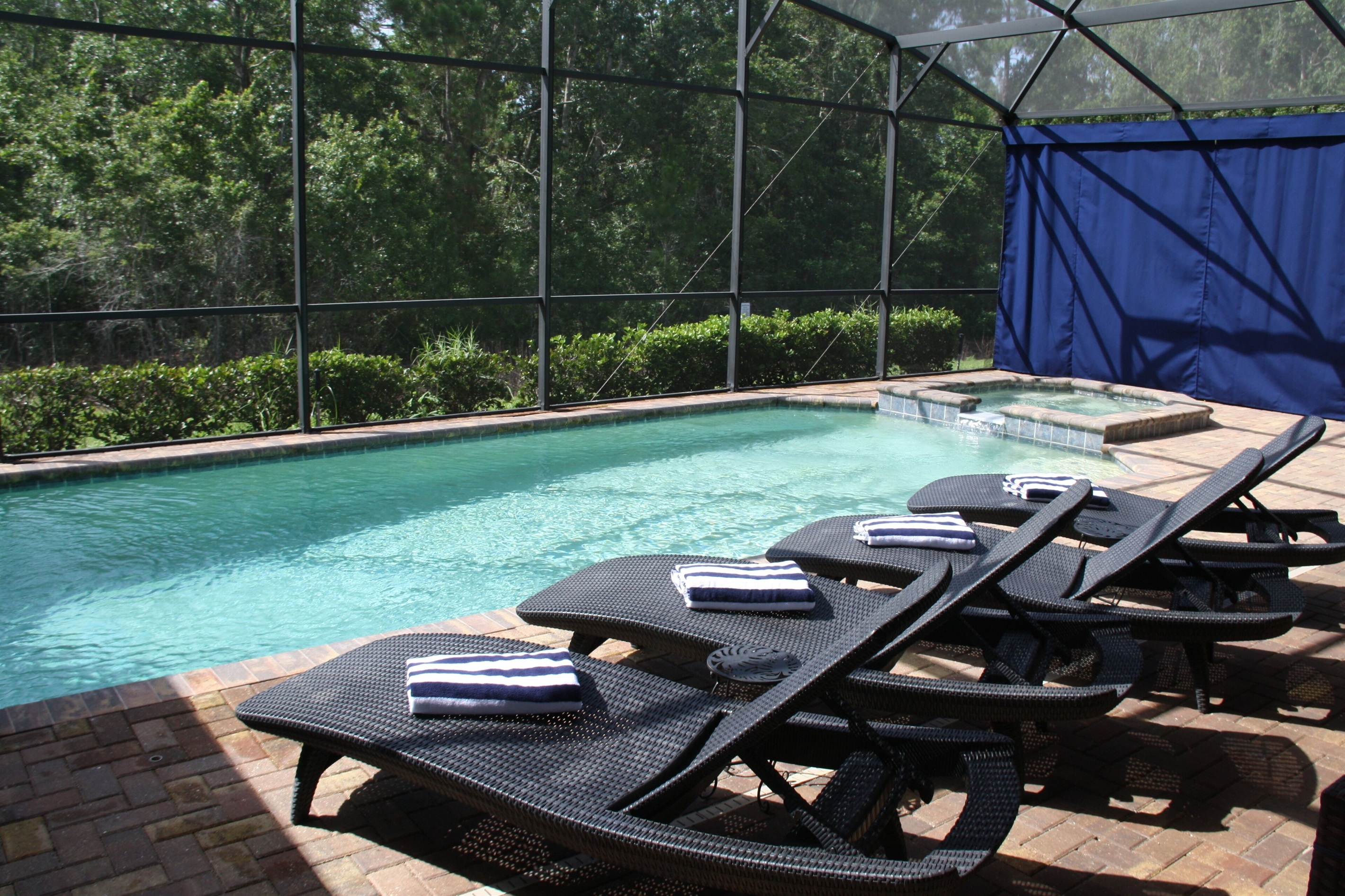 Privacy panels provide added seclusion when you want it