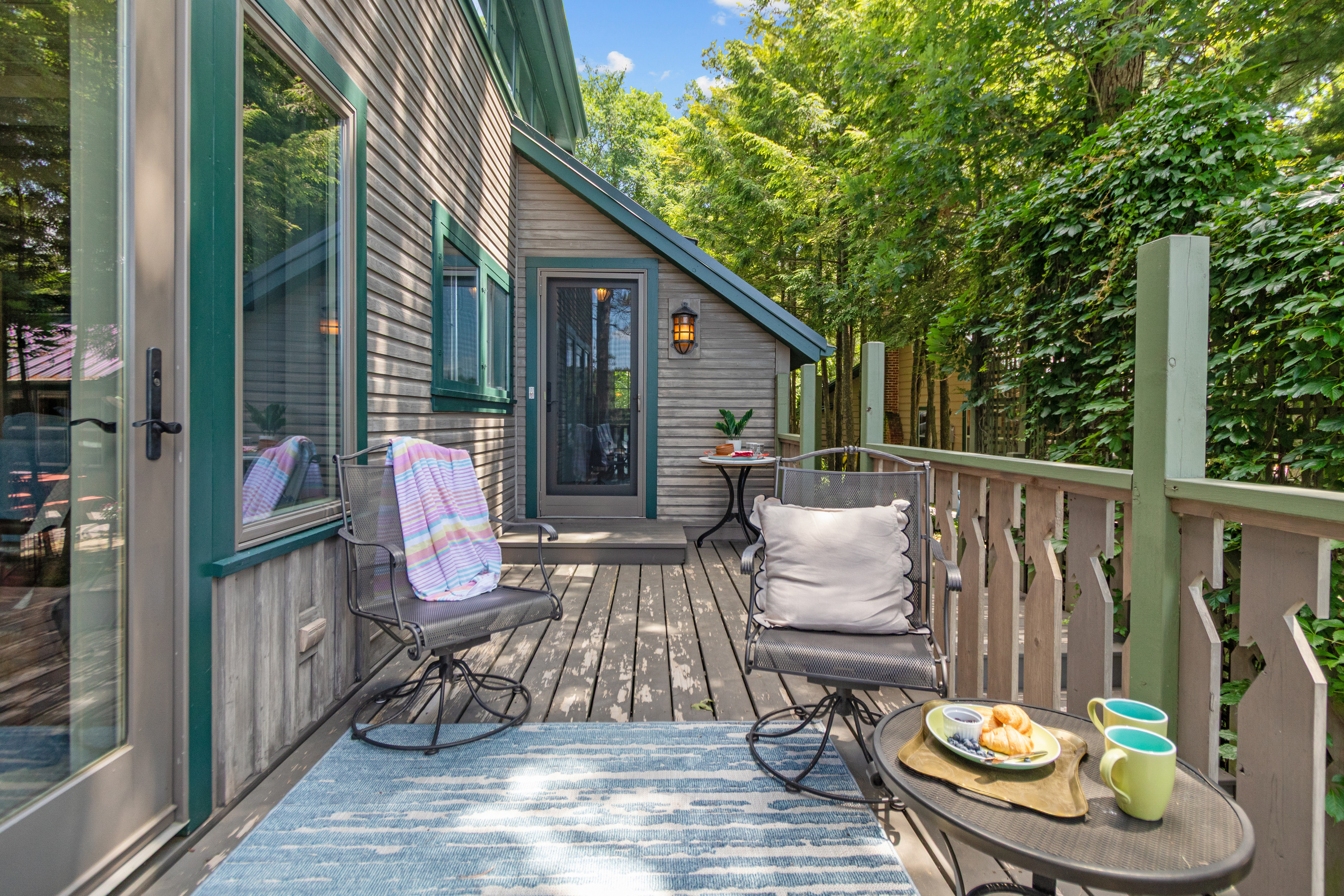 Start your morning with coffee and a croissant on the deck, surrounded by fresh air, peaceful lake views, and nowhere you need to rush off to.