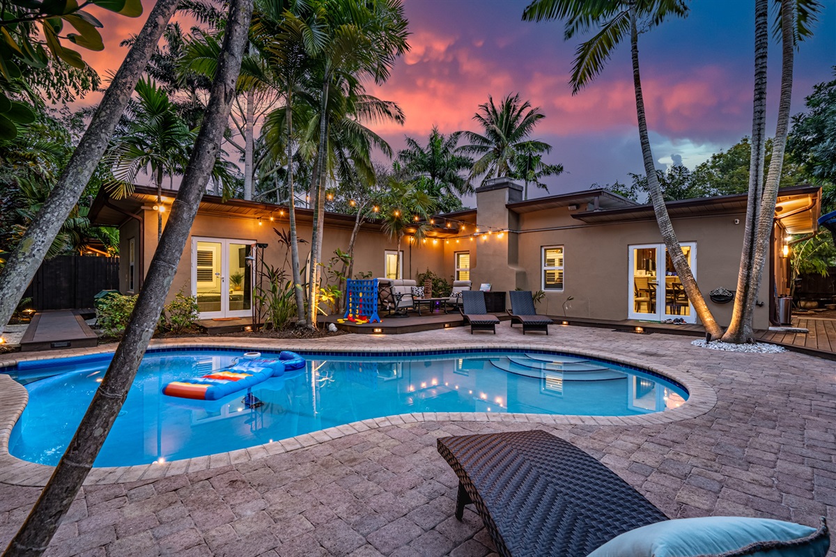 Sunset swims and poolside chills just hit different 🌅