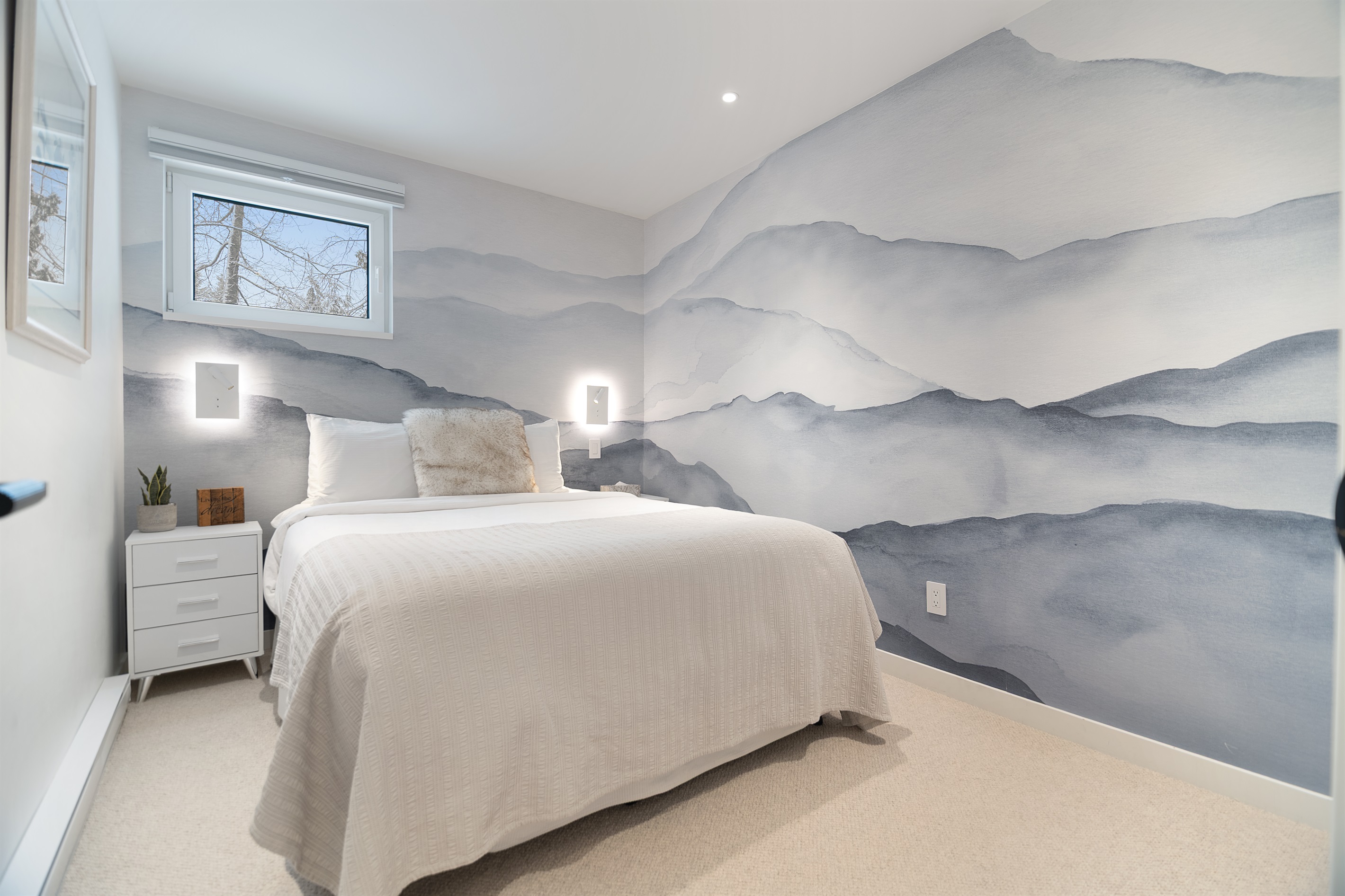 Best Whistler Rental Location is a 4 bedroom luxury townhome property in an unbeatable ski-in/out location facing Fitzsimmons Creek between the base of both Whistler & Blackcomb. All bedrooms incl A/C and are outfitted with luxury queen beds and linens.  