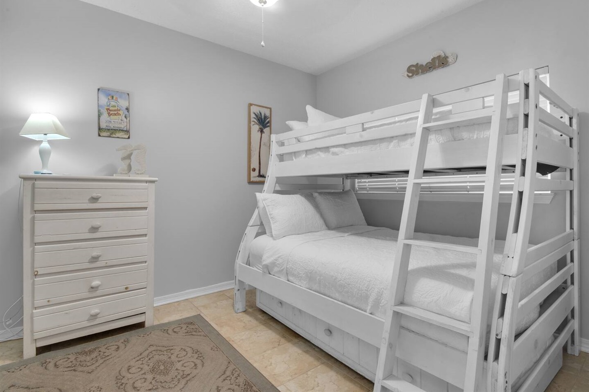 Twin top bunk, full bottom bunk, with pull-out trundle 