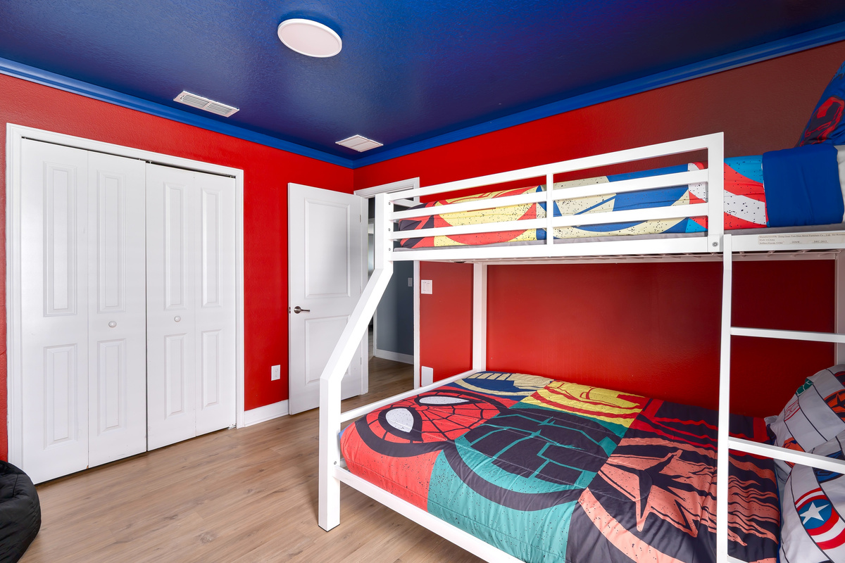 Avengers bedroom at Villa Ichabod