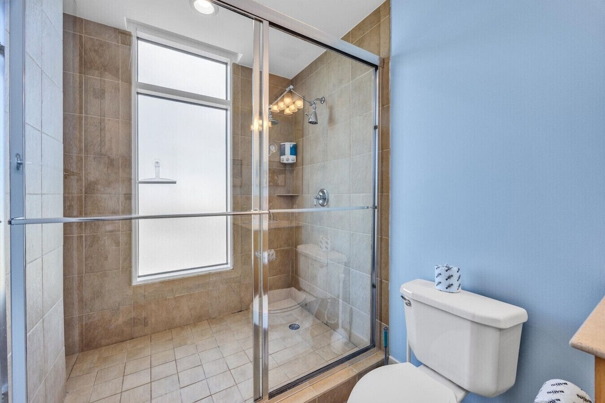 Primary Full Ensuite Bathroom