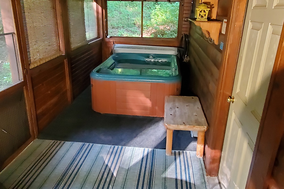 Screened In Back Porch