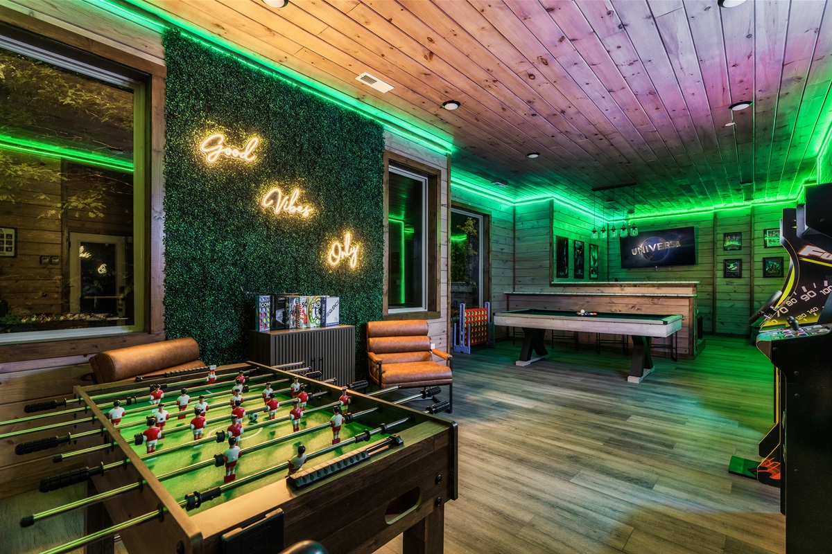 "Foosball, pool, arcade & more – the ultimate game retreat!
